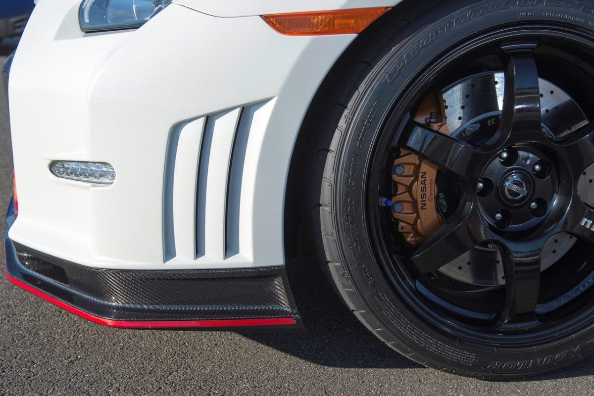 NISSAN GT-R