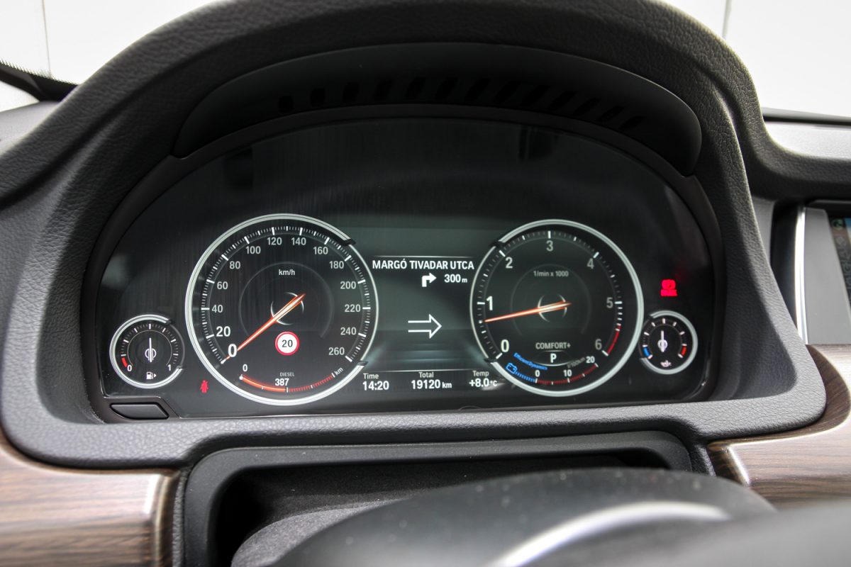 BMW 5-ÖS SOROZAT