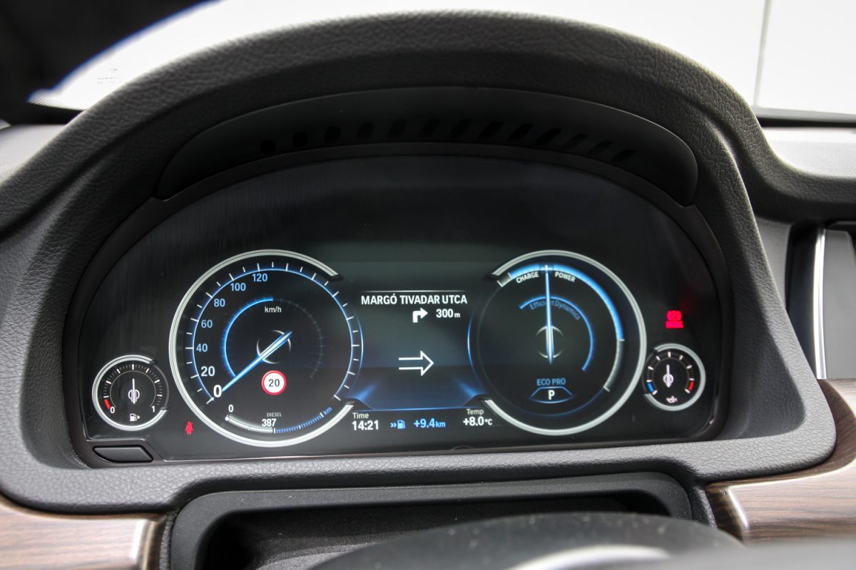 BMW 5-ÖS SOROZAT