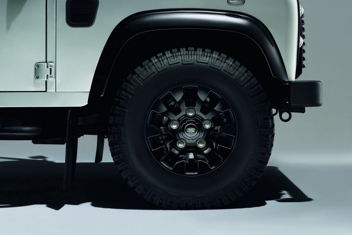 LAND ROVER