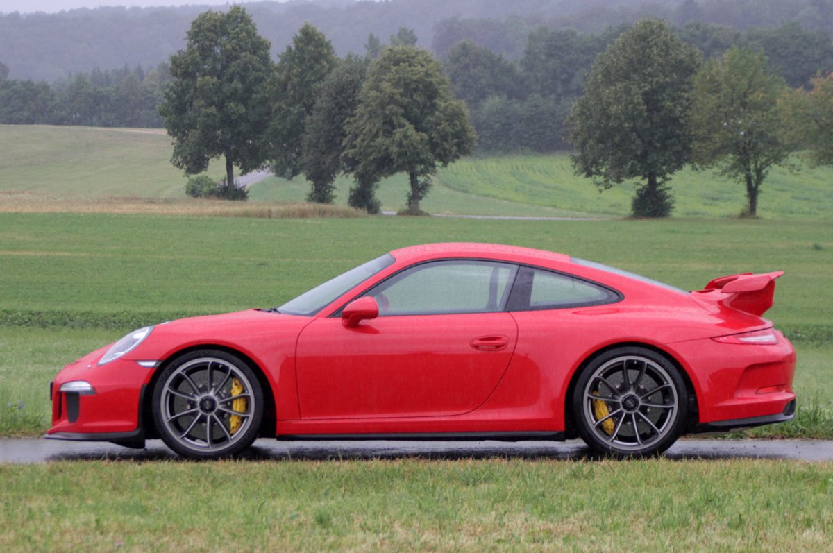 PORSCHE