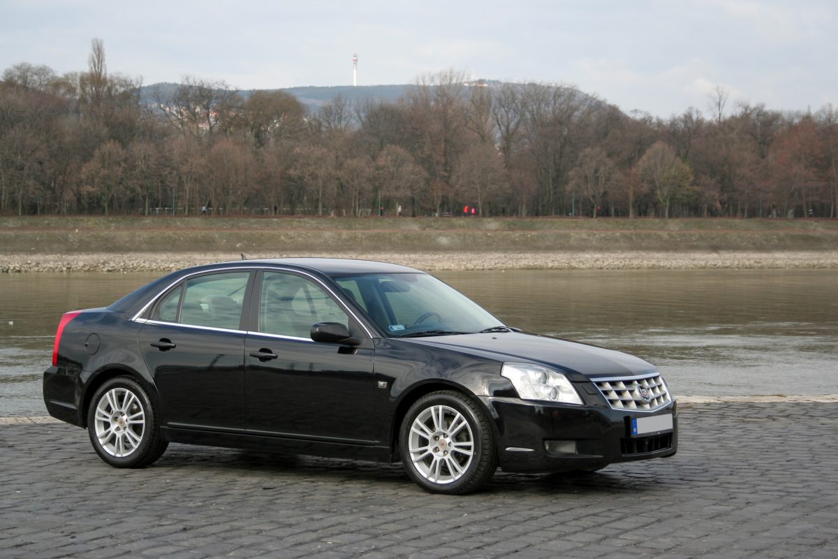 CADILLAC BLS