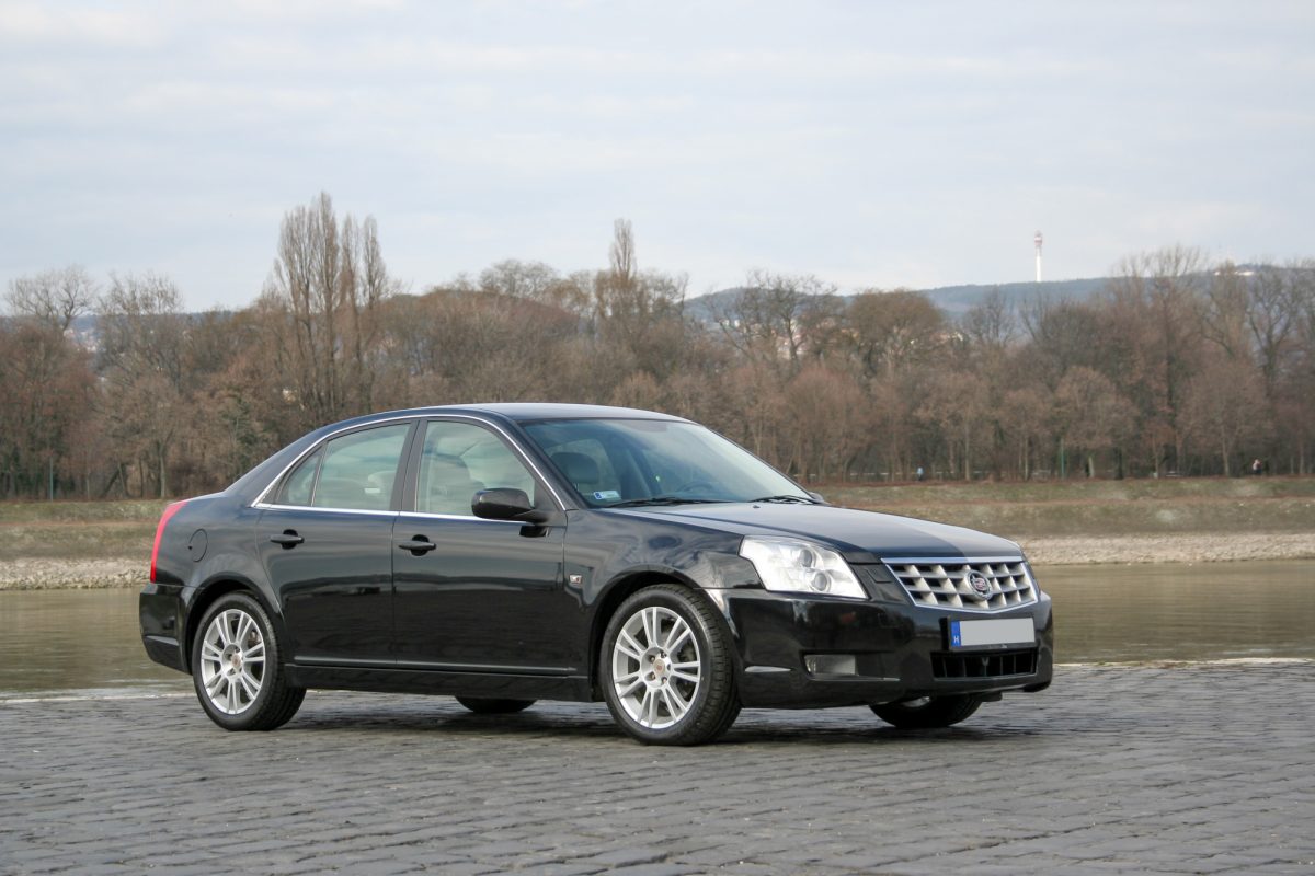 CADILLAC BLS