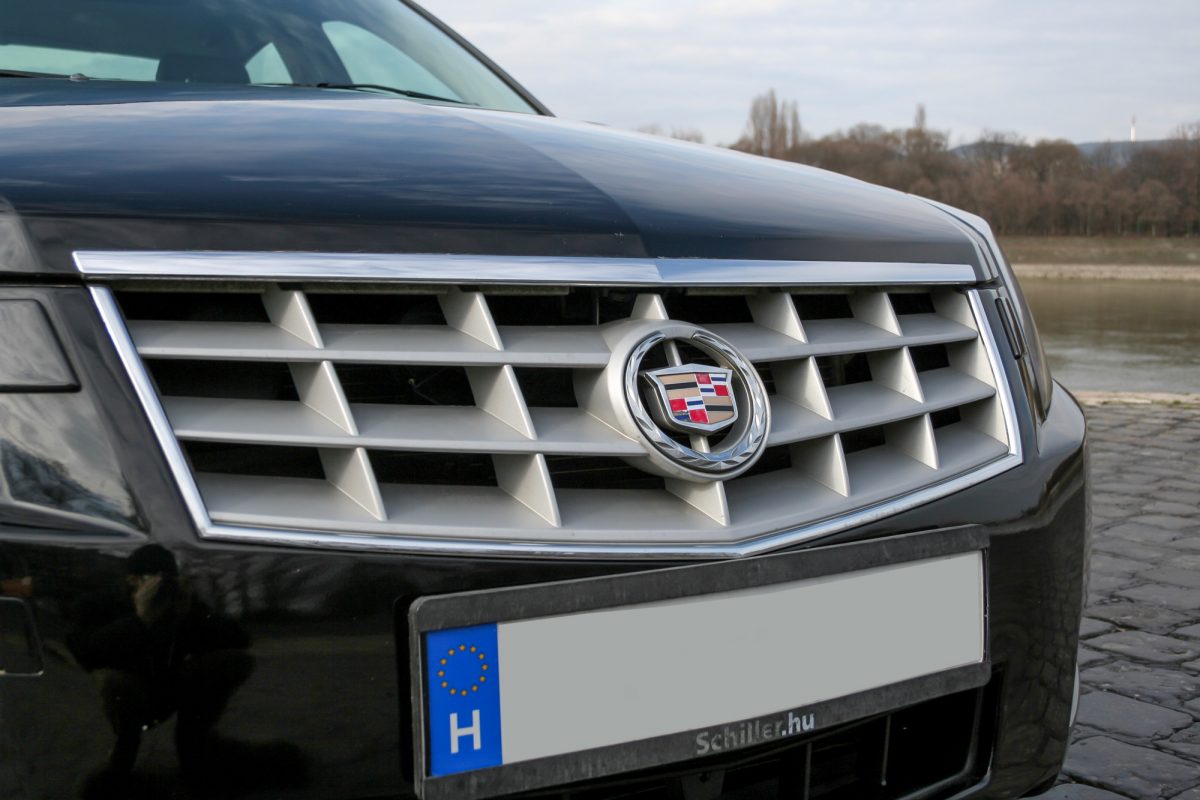 CADILLAC BLS