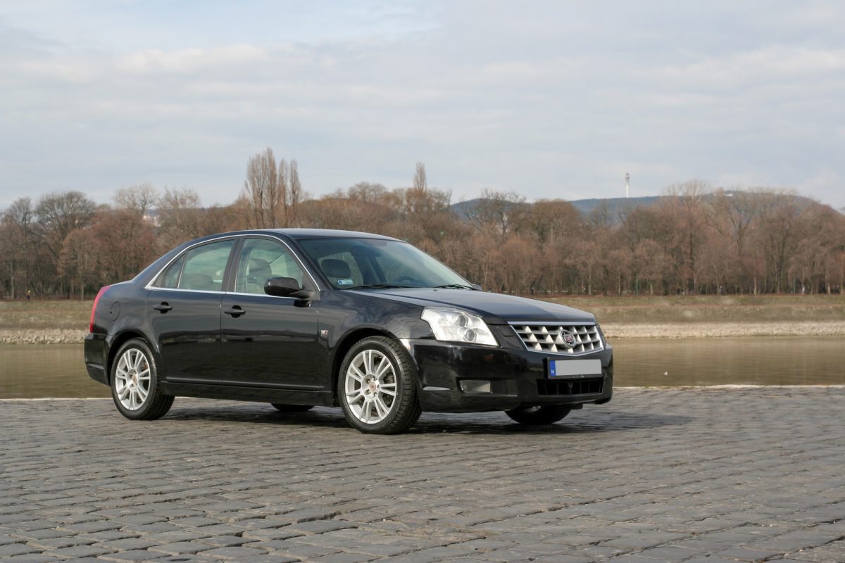 CADILLAC BLS