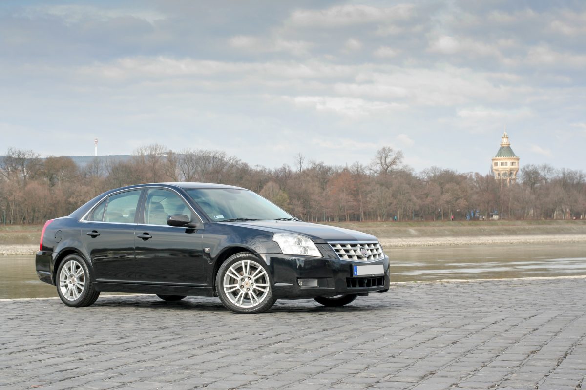 CADILLAC BLS
