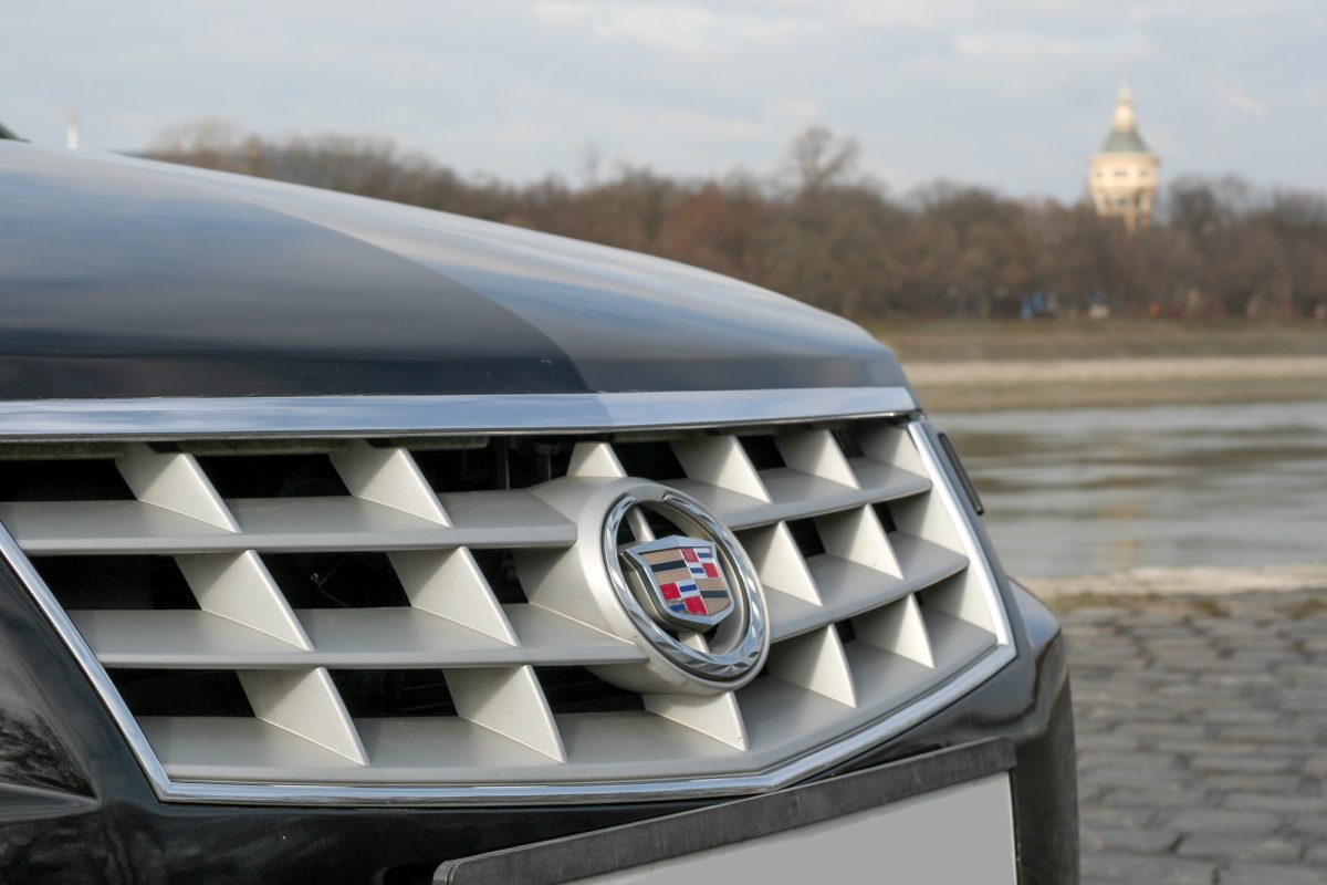 CADILLAC BLS