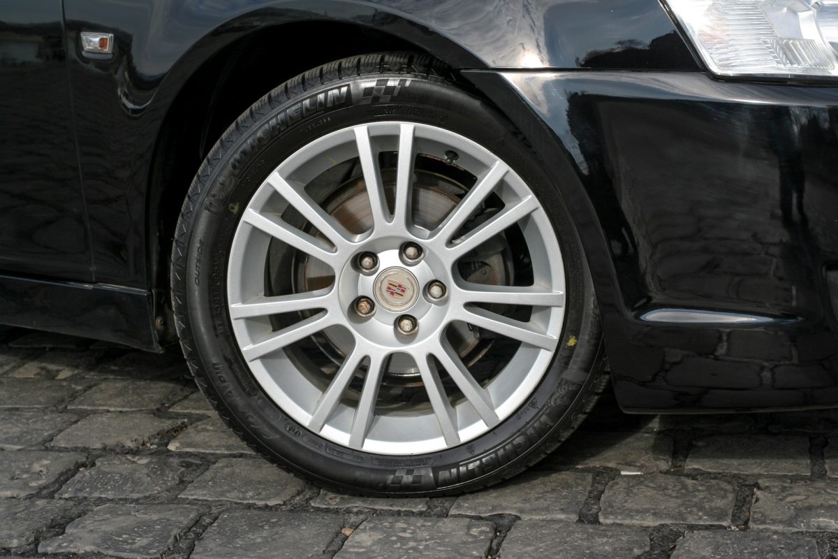 CADILLAC BLS
