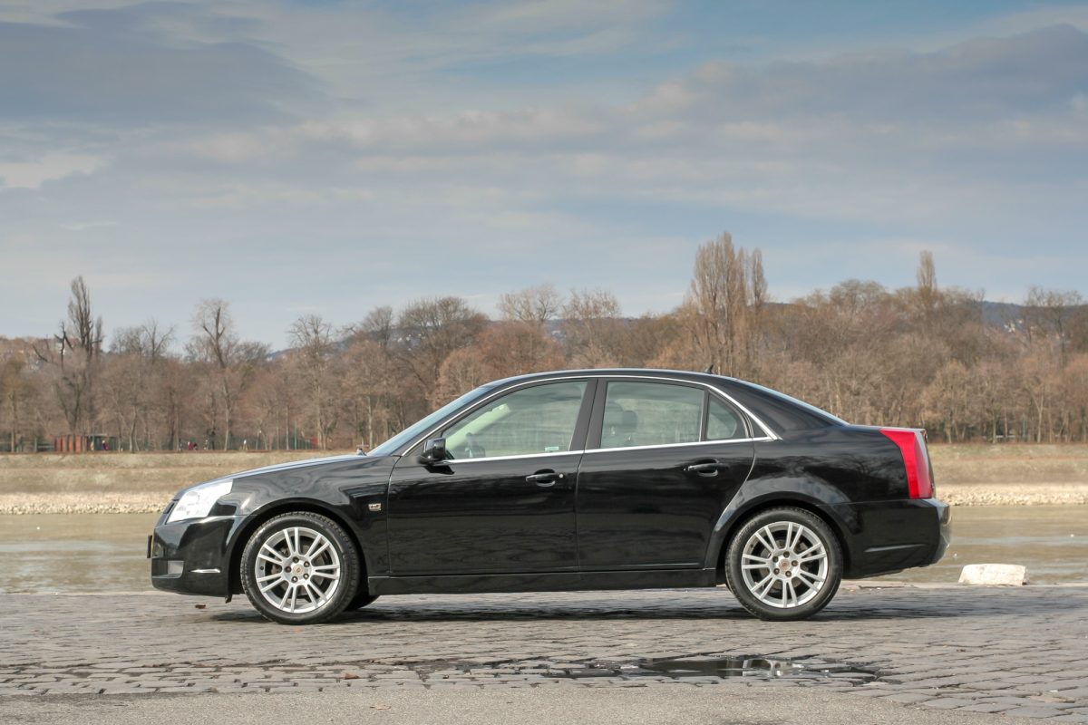 CADILLAC BLS