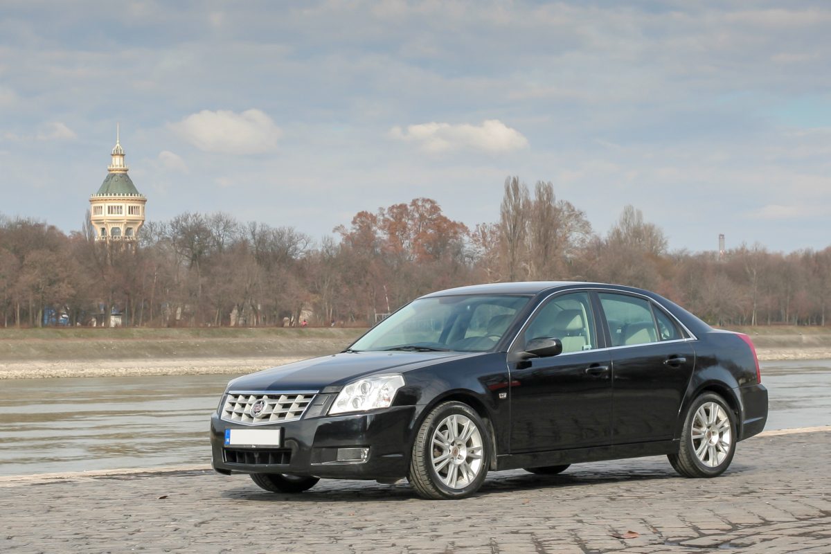 CADILLAC BLS