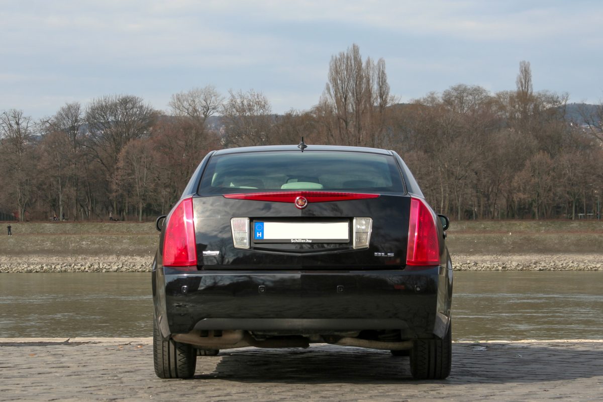 CADILLAC BLS