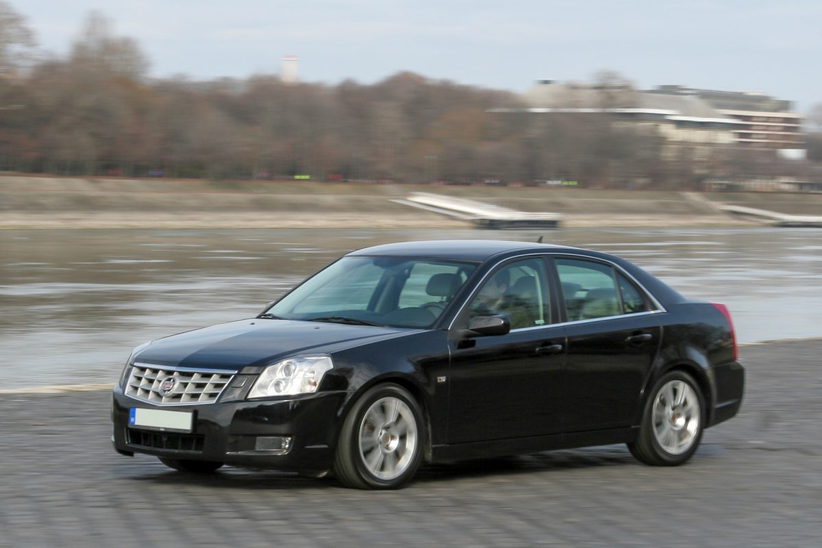 CADILLAC BLS