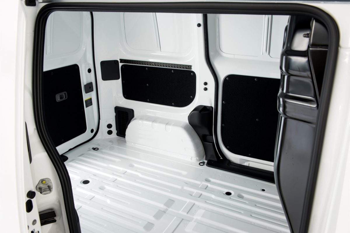NISSAN NV200