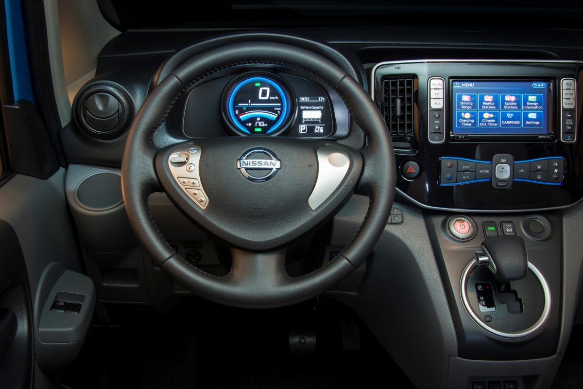 NISSAN NV200