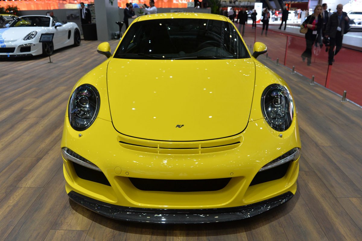 PORSCHE