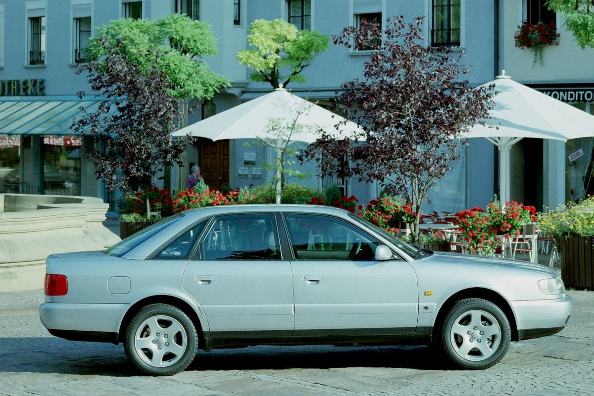 MERCEDES-BENZ