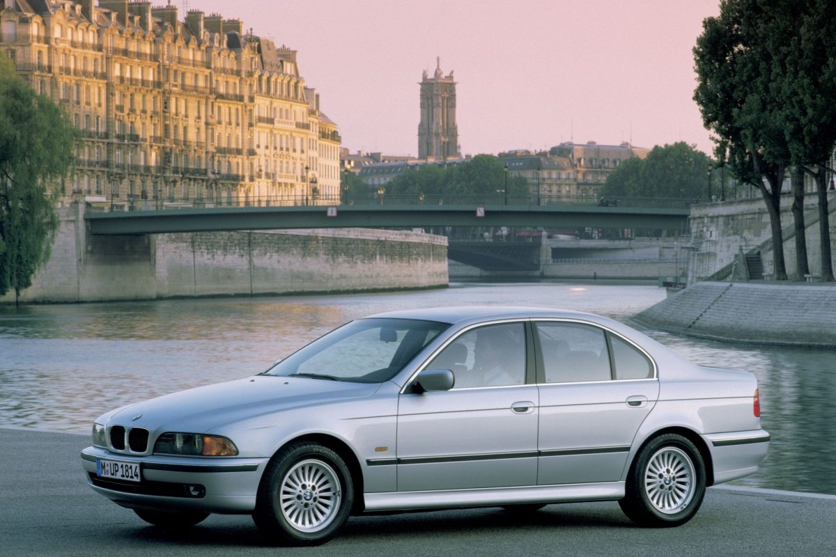 MERCEDES-BENZ