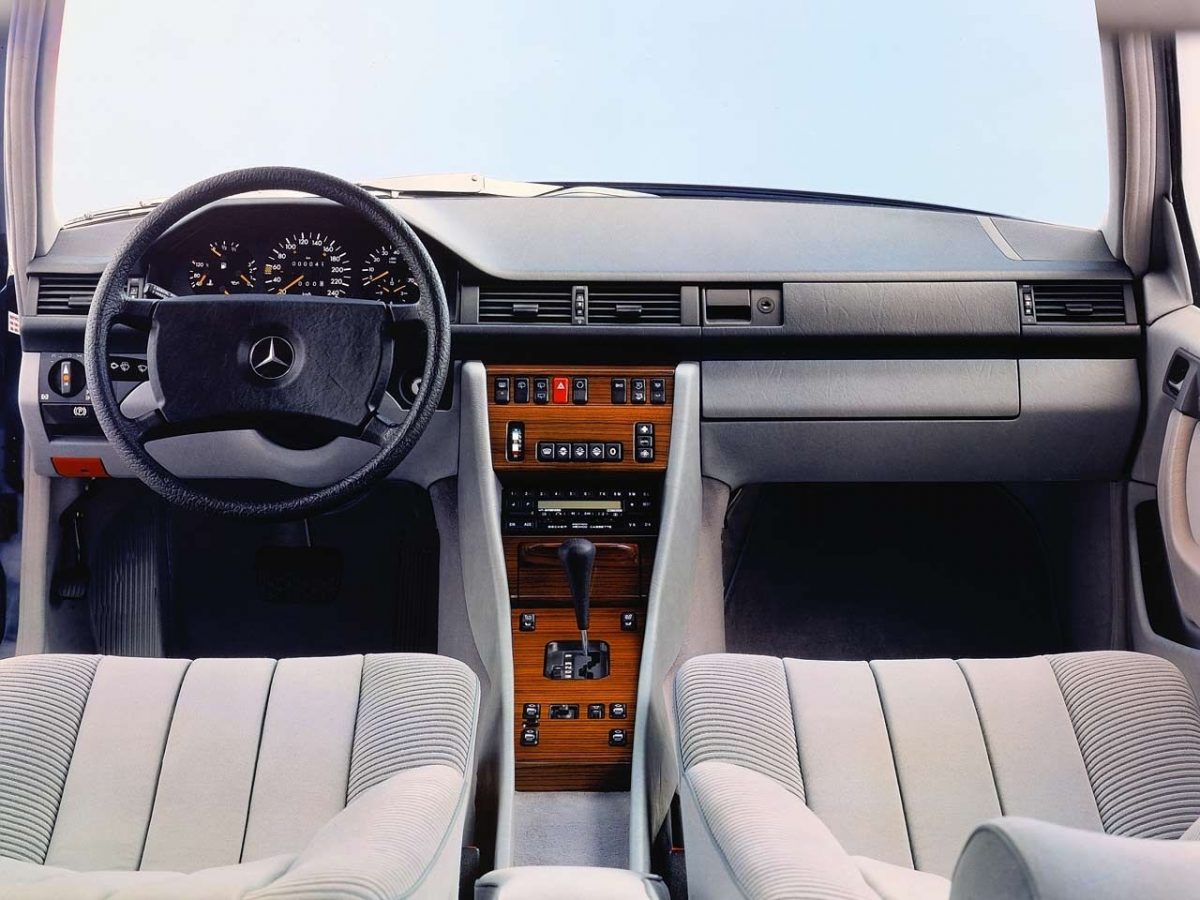 MERCEDES-BENZ