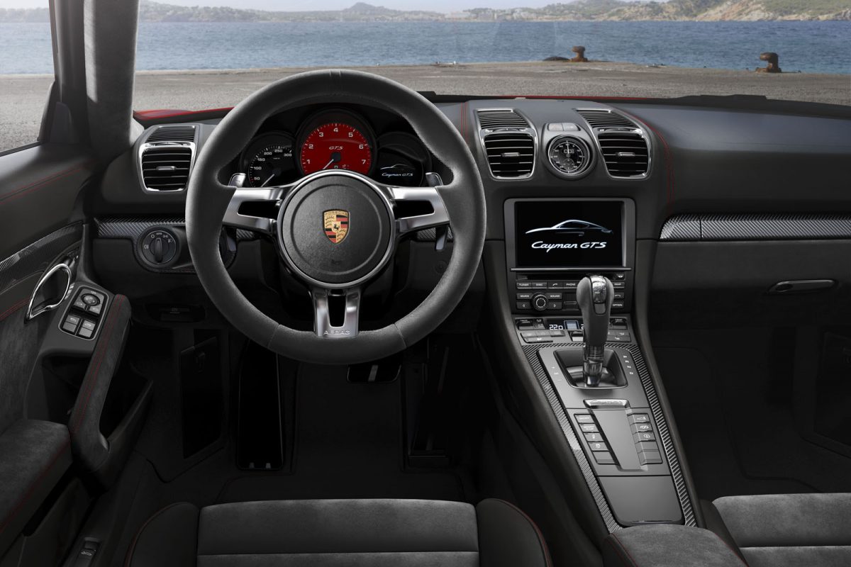 PORSCHE