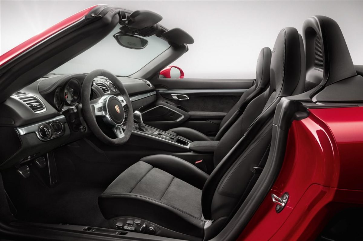 PORSCHE