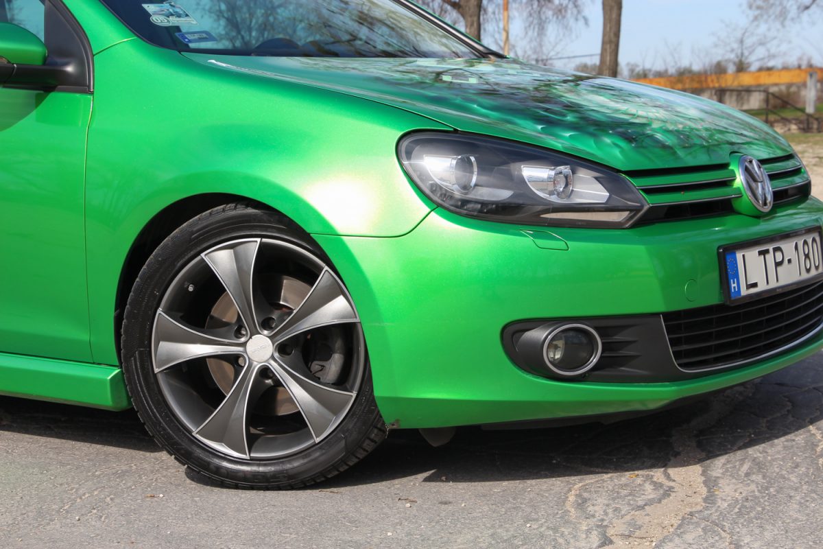 VOLKSWAGEN GOLF