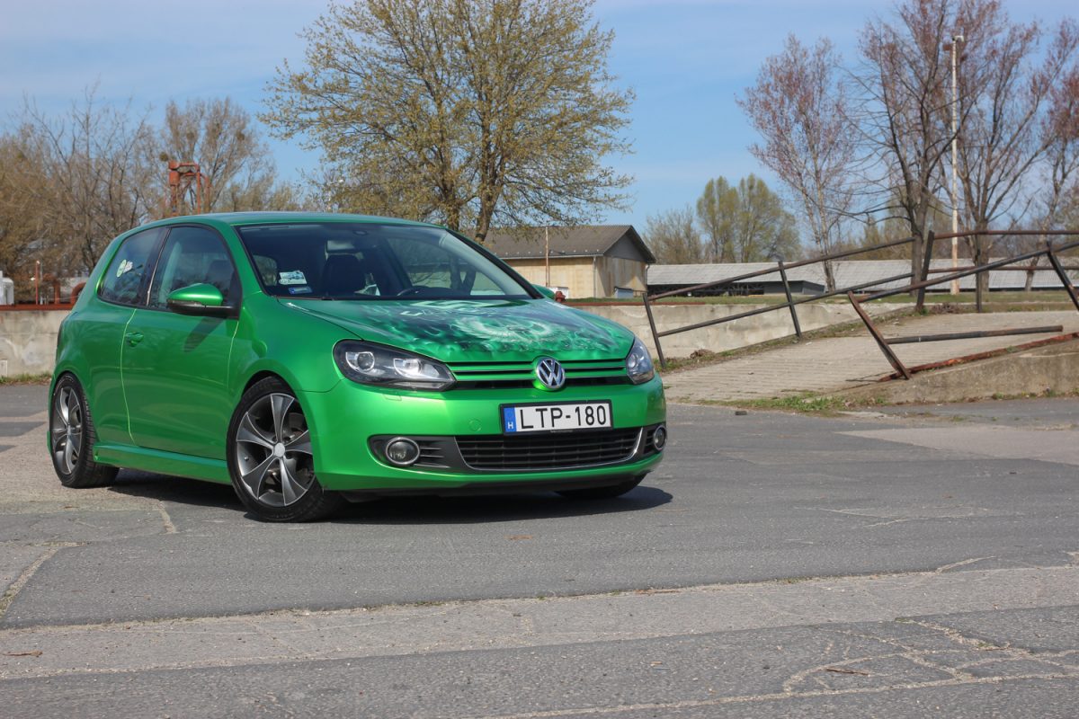 VOLKSWAGEN GOLF