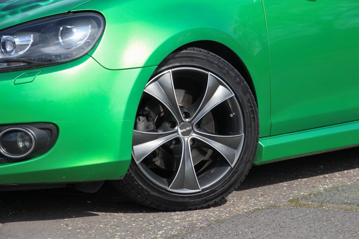 VOLKSWAGEN GOLF