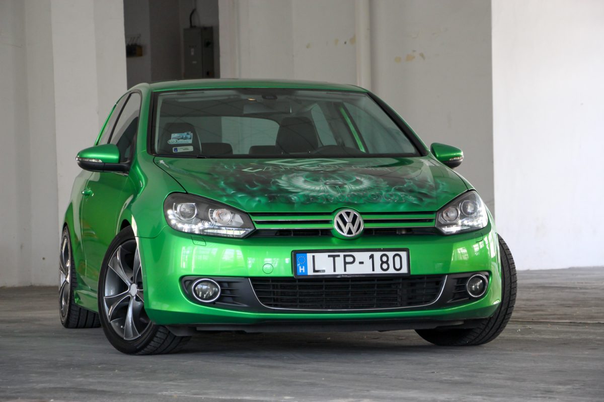 VOLKSWAGEN GOLF