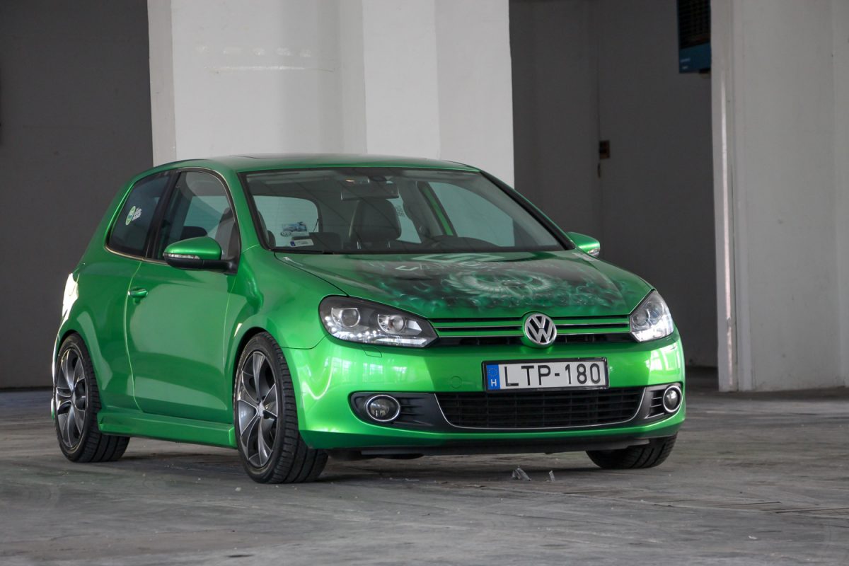 VOLKSWAGEN GOLF
