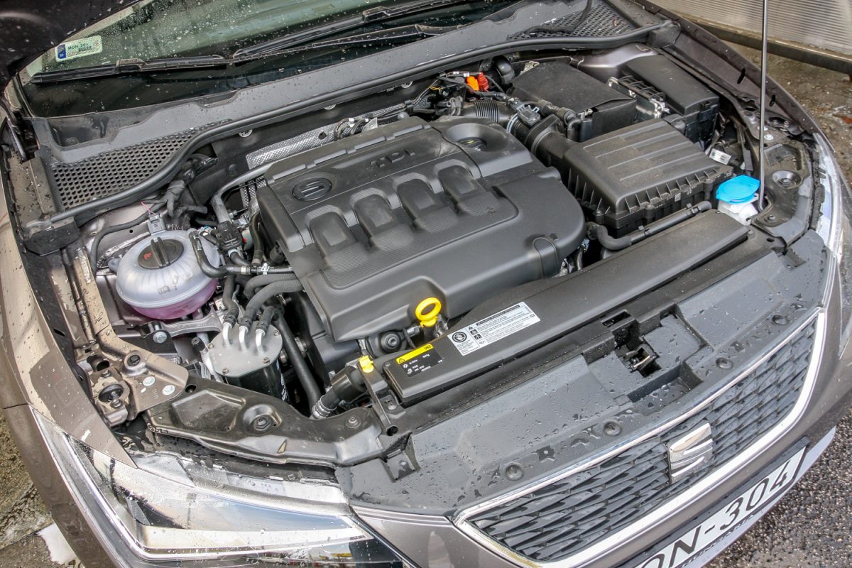 SEAT LEON