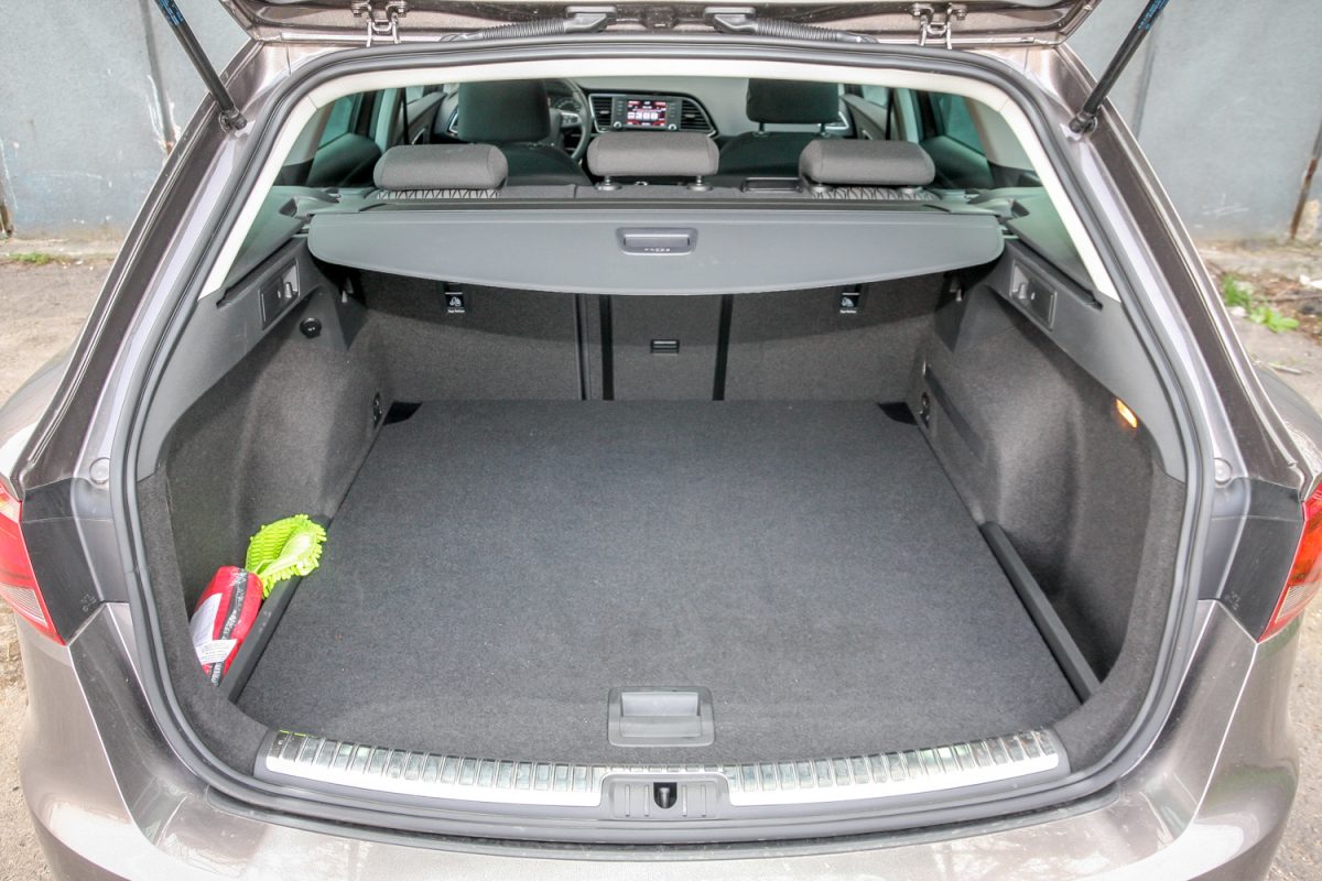 SEAT LEON