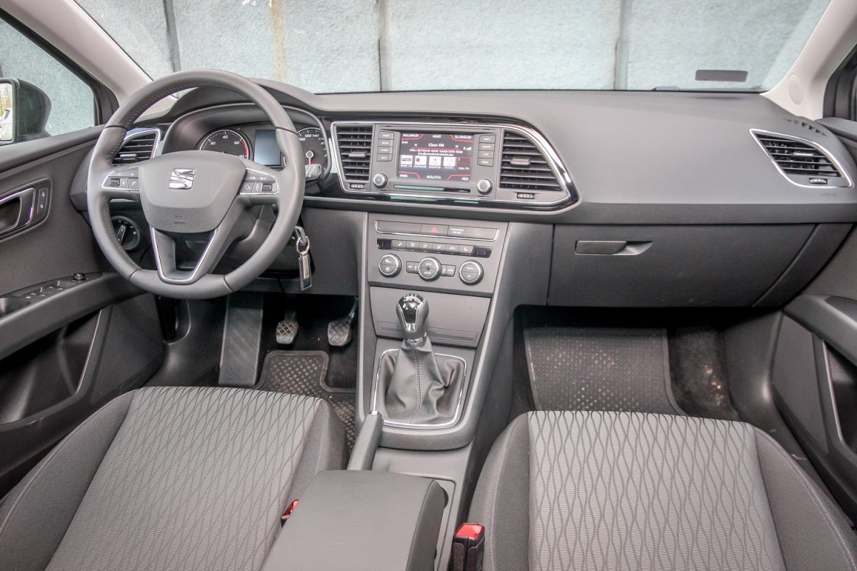 SEAT LEON