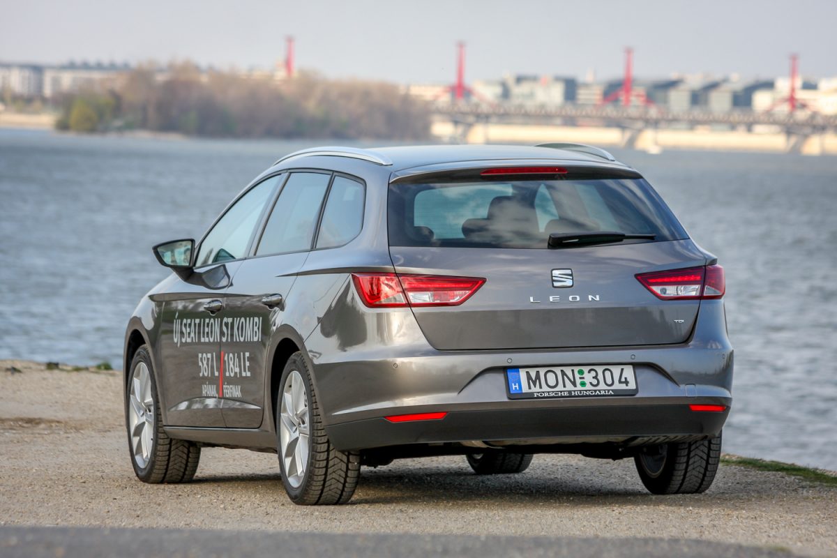 SEAT LEON