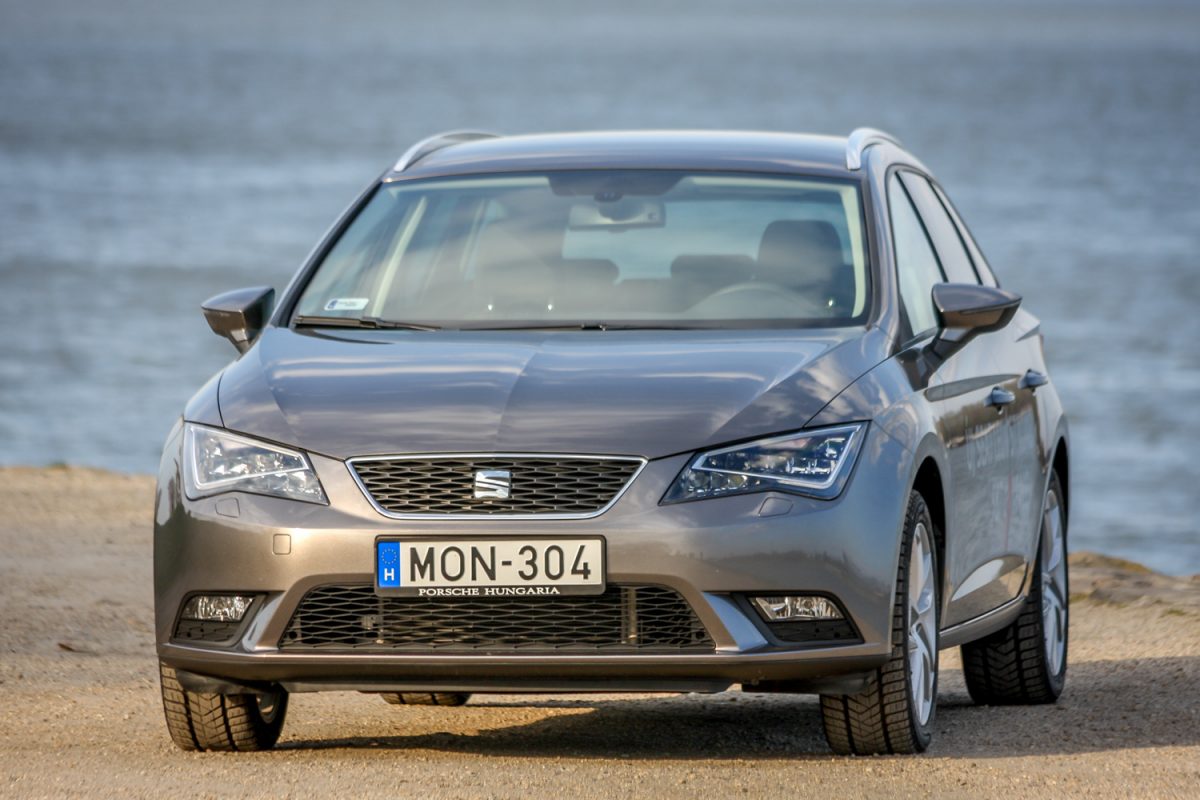 SEAT LEON
