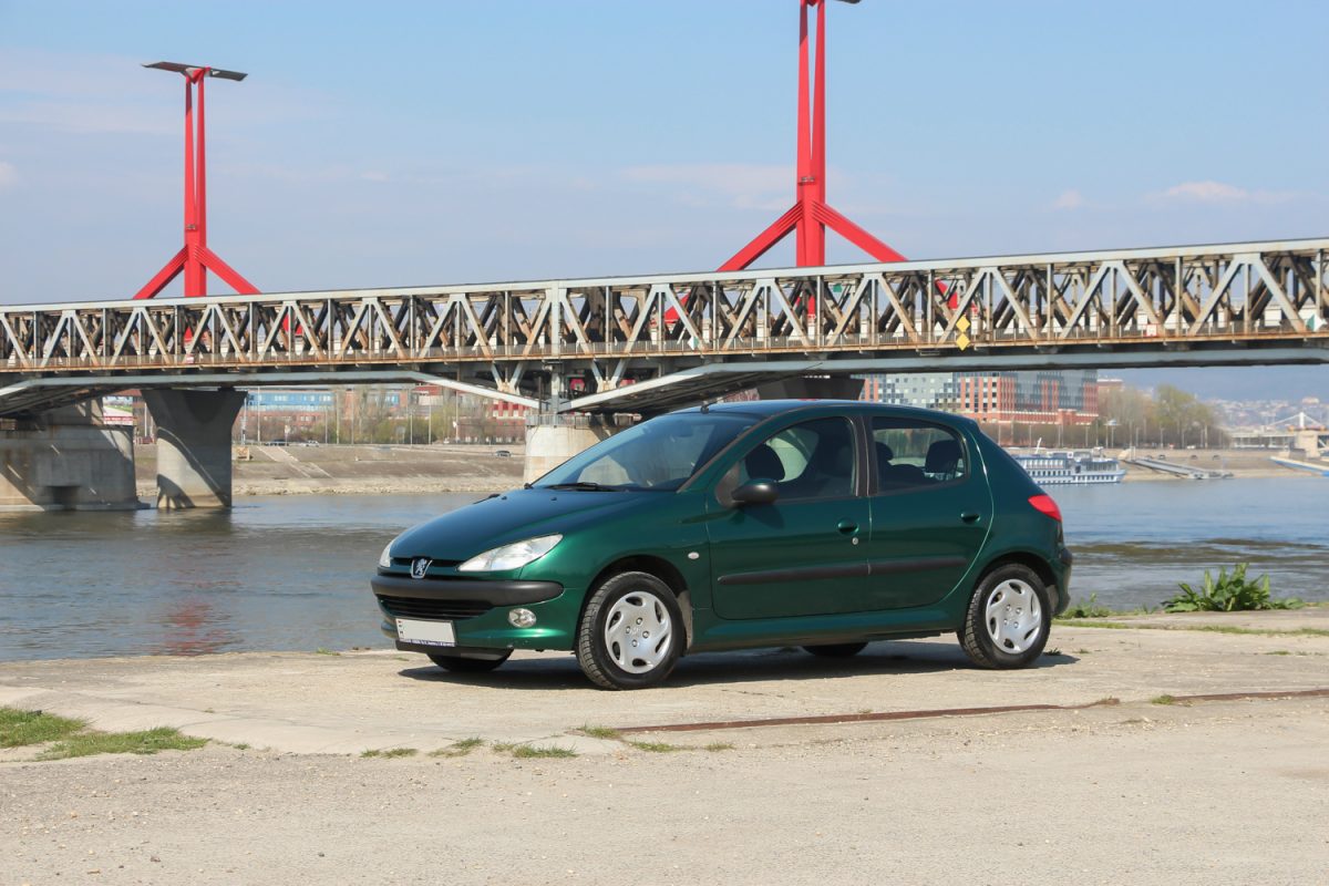PEUGEOT