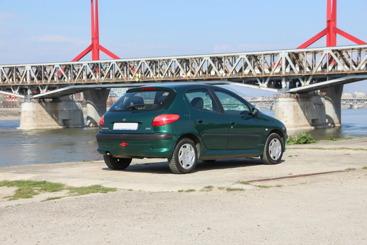 PEUGEOT