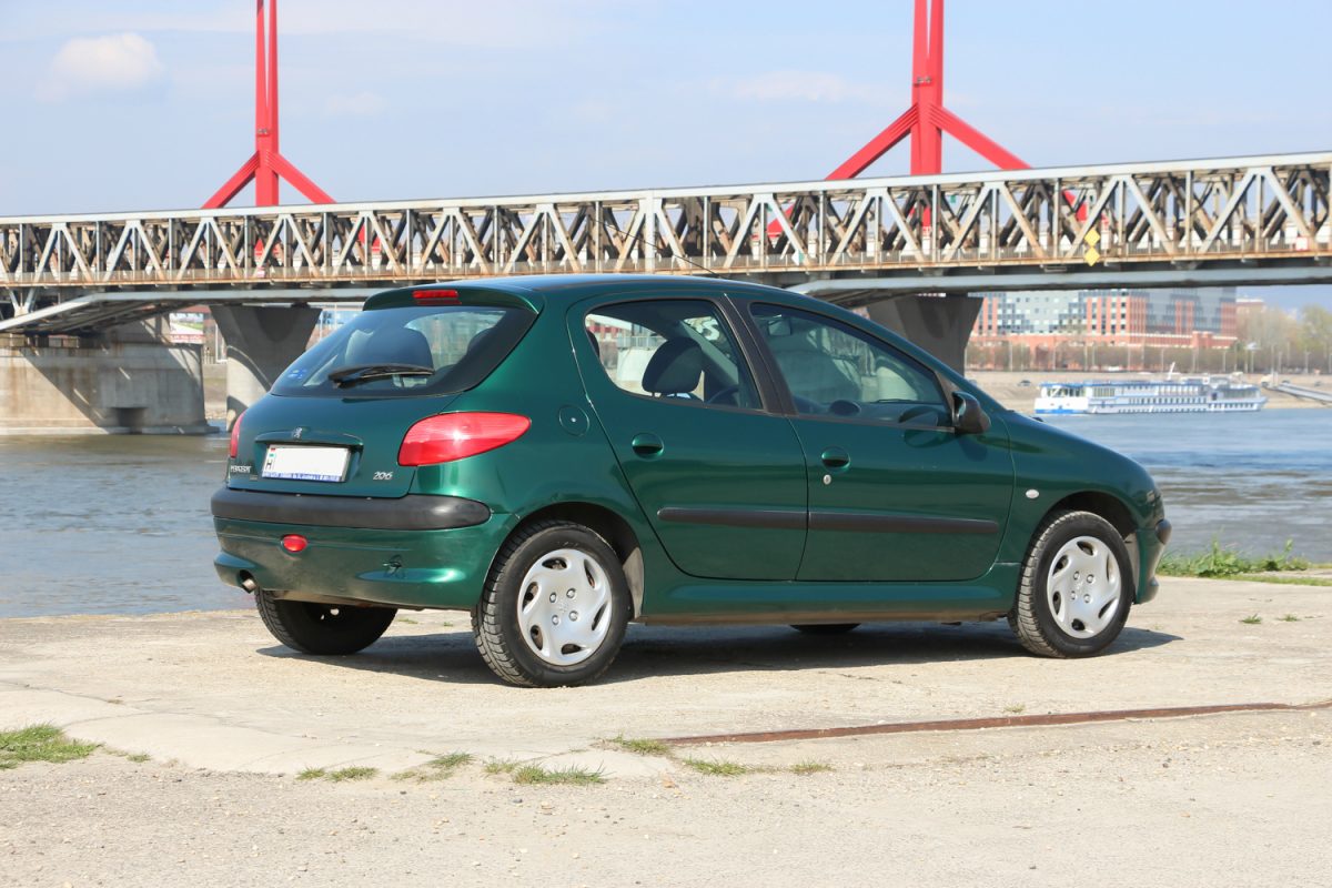 PEUGEOT