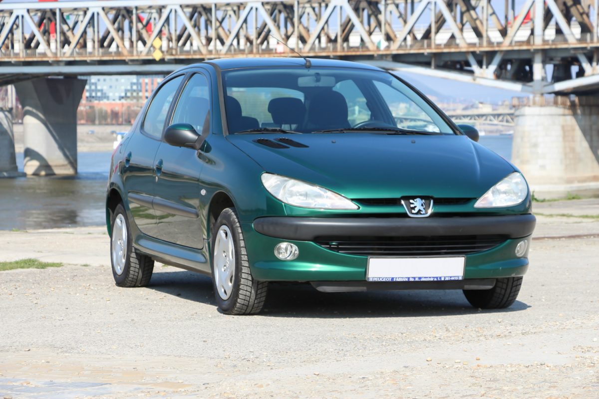 PEUGEOT