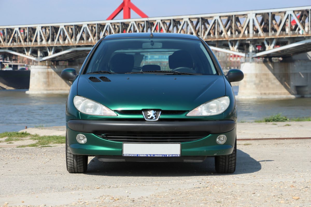 PEUGEOT
