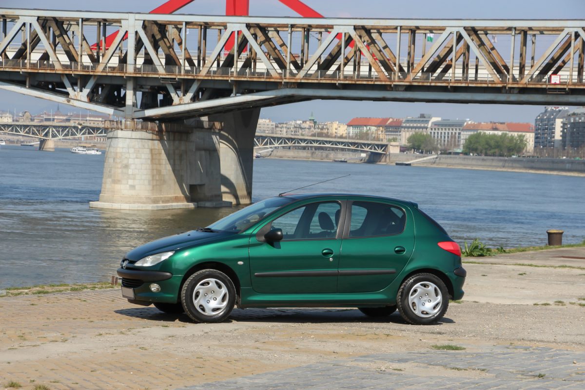 PEUGEOT
