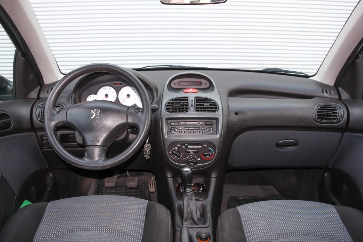 PEUGEOT