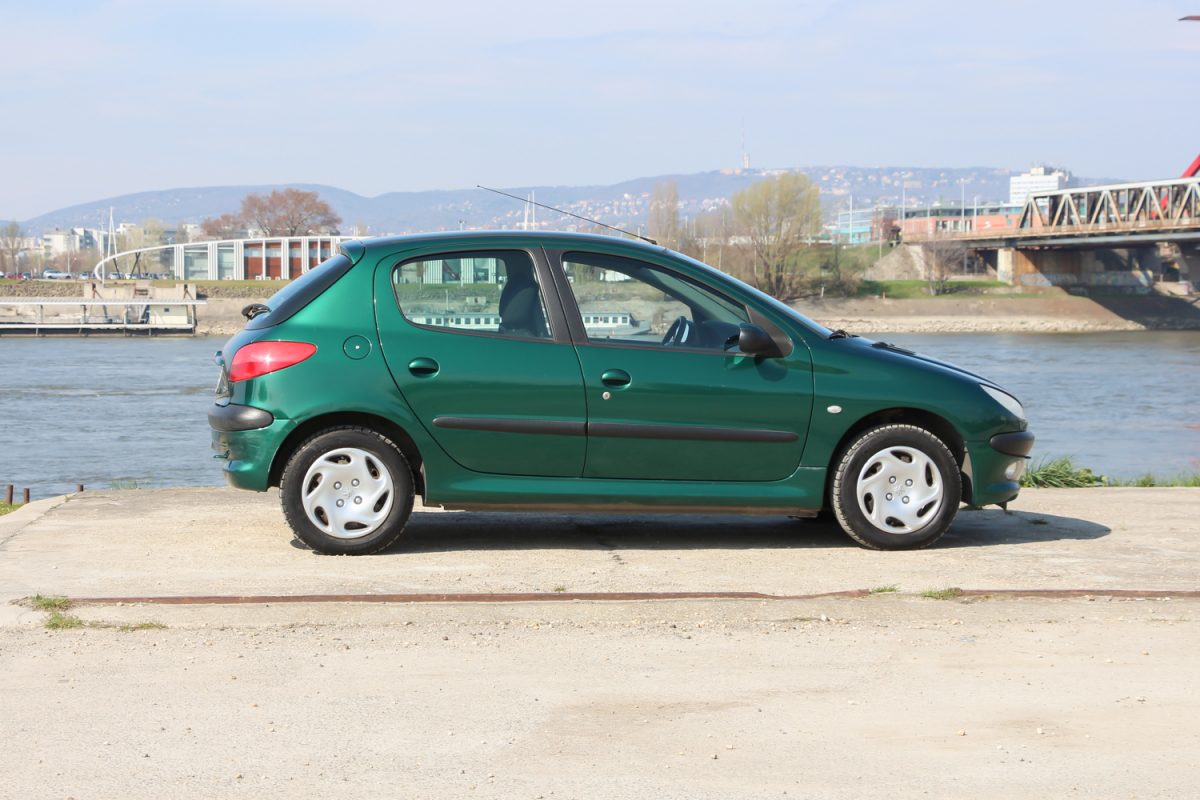 PEUGEOT