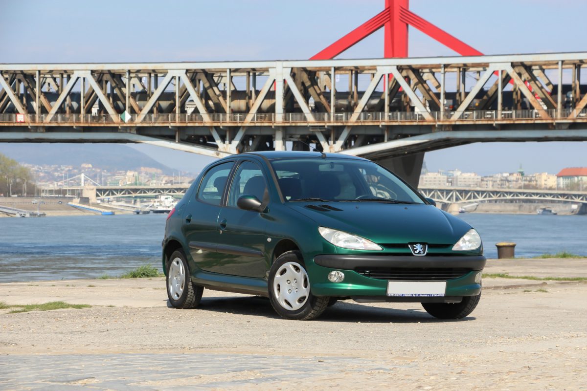 PEUGEOT