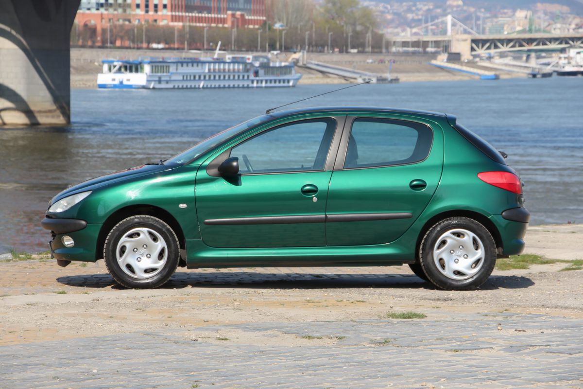 PEUGEOT