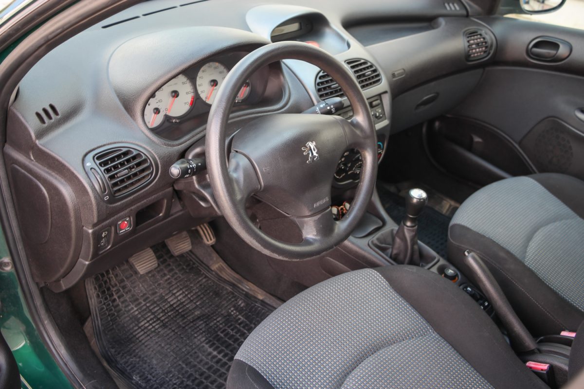 PEUGEOT