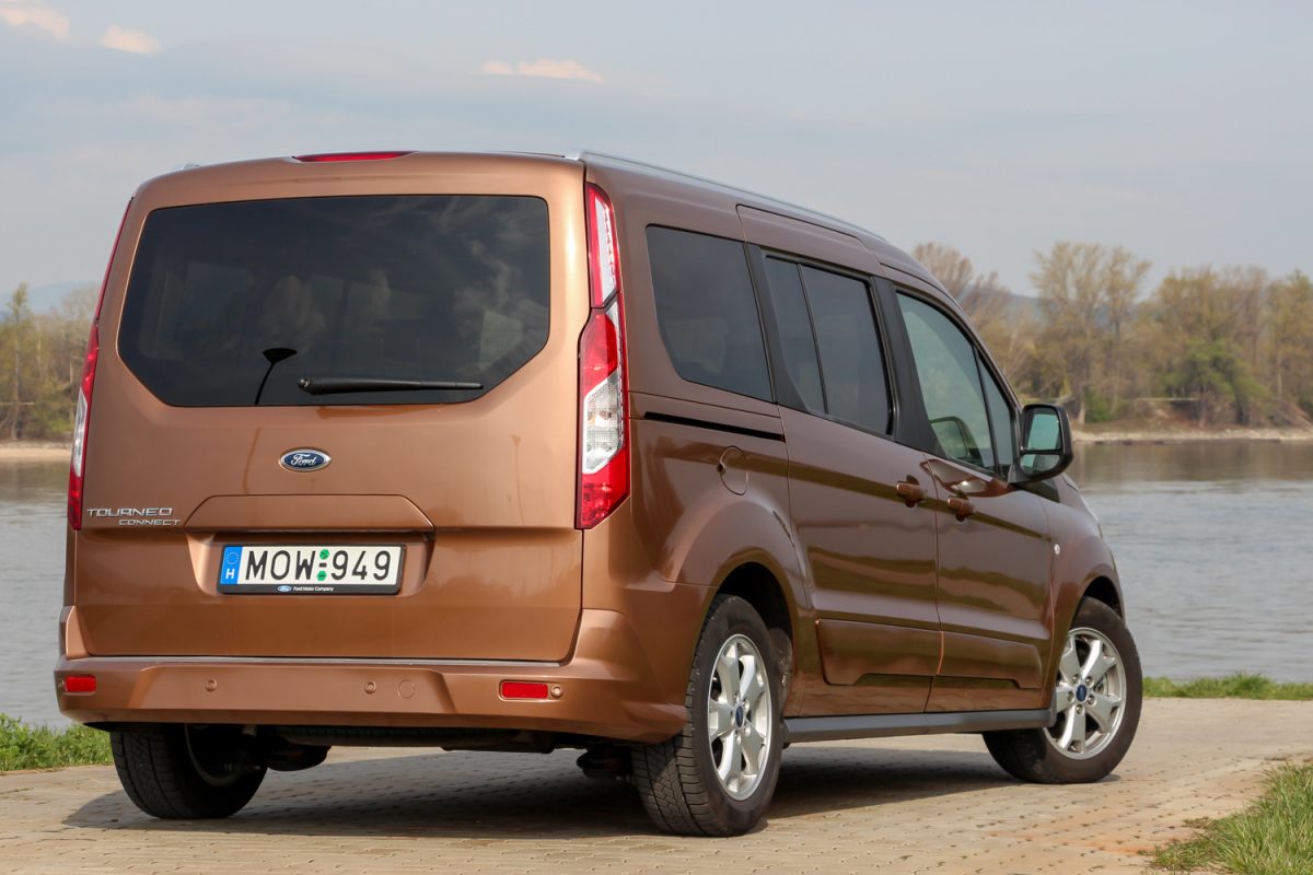 FORD CONNECT