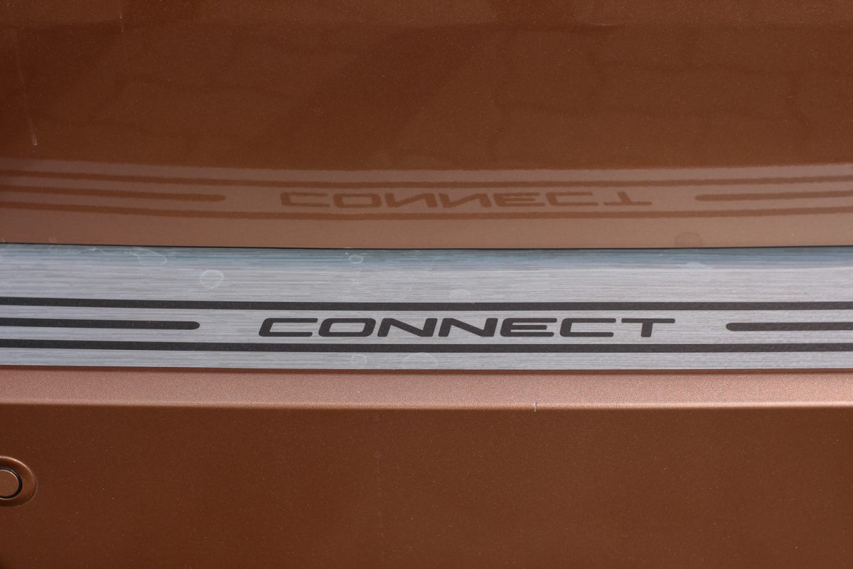 FORD CONNECT