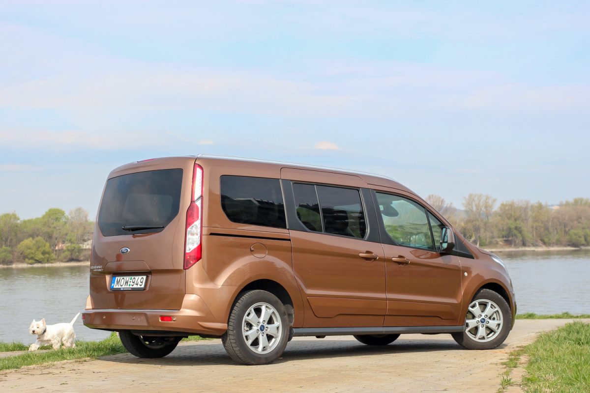 FORD CONNECT