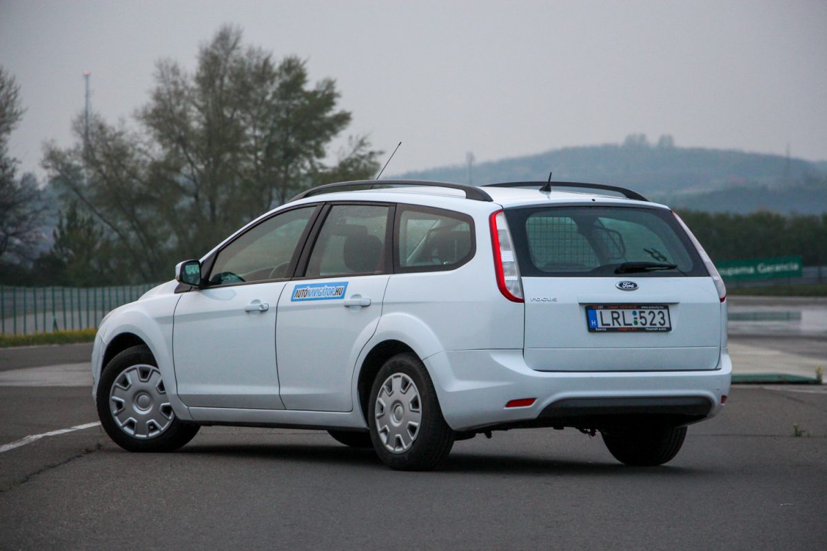 FORD FOCUS