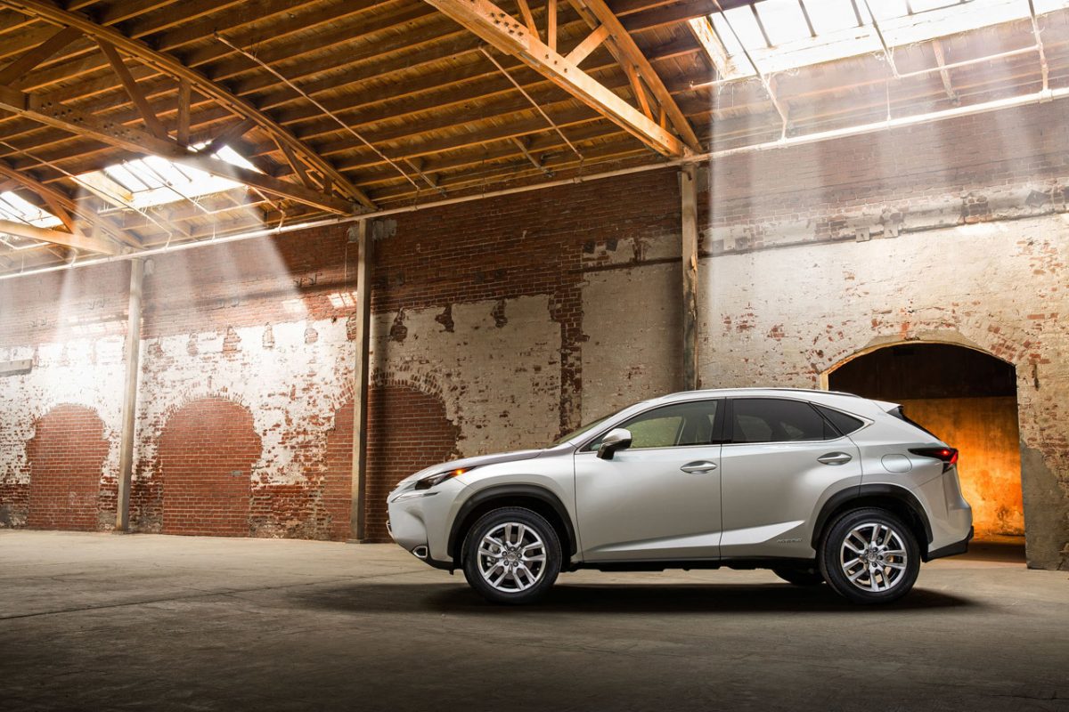 LEXUS